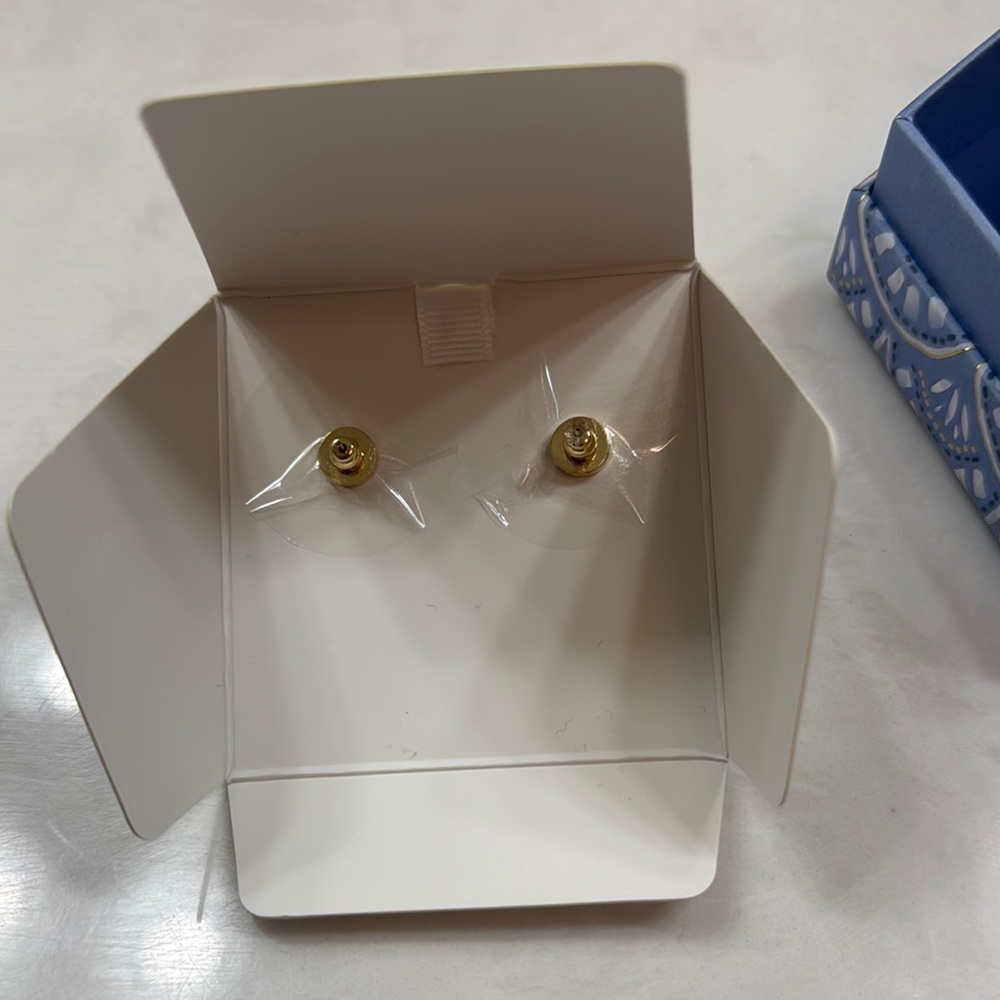 House of Harlow 1960 Gold and White Bow Earrings Lead Safe and Nickel Free - Picture 2 of 4
